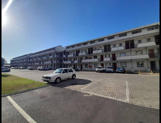 2 BEDROOM APARTMENT FOR SALE IN UITZICHT